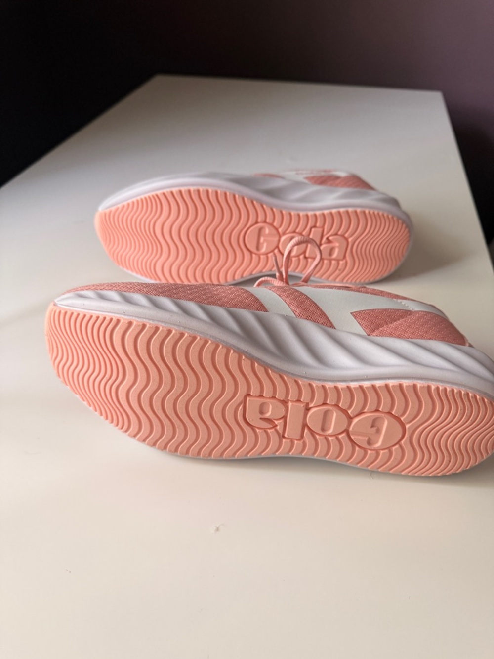 Gola Size 10 Light Salmon Pink and White Mesh Running Sneakers - Picture 4 of 6